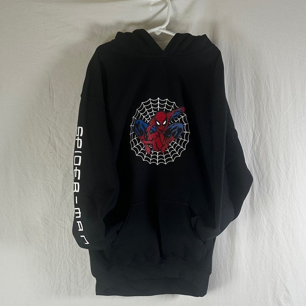 Gildan Black Men's Crewneck Sweatshirt with Red & Blue Spider Graphic
